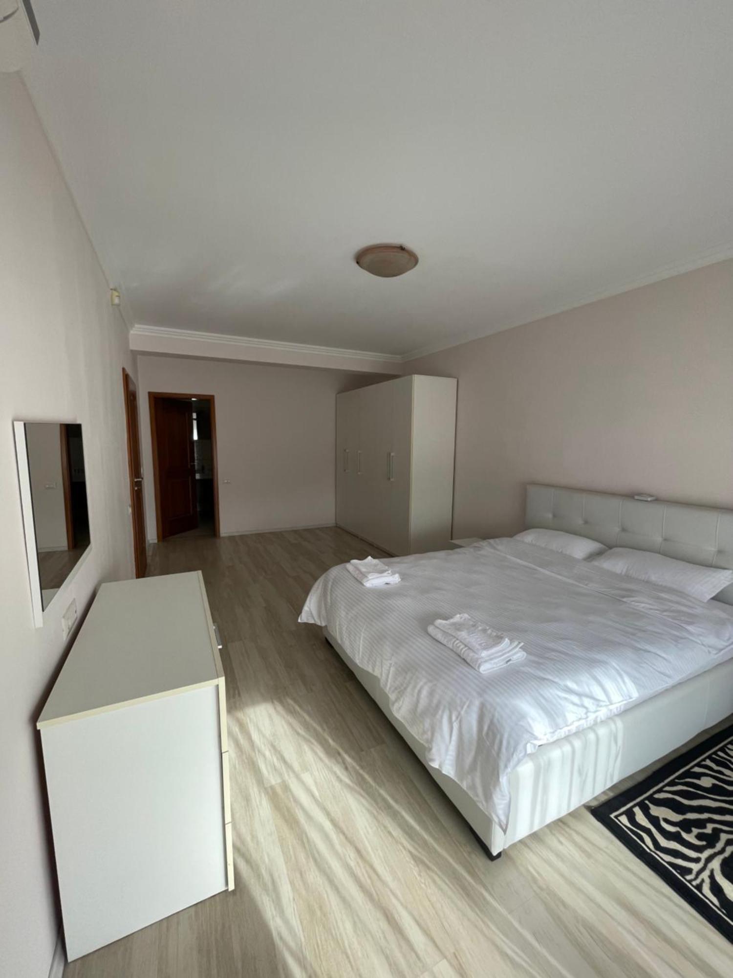 Apartment In The Villa Northern Dreams #1 Parking Included In Price Τιμισοάρα Εξωτερικό φωτογραφία